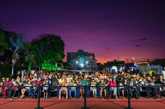 Fundação Cultural Calmon Barreto recebe Cine Família na Praça em Araxá